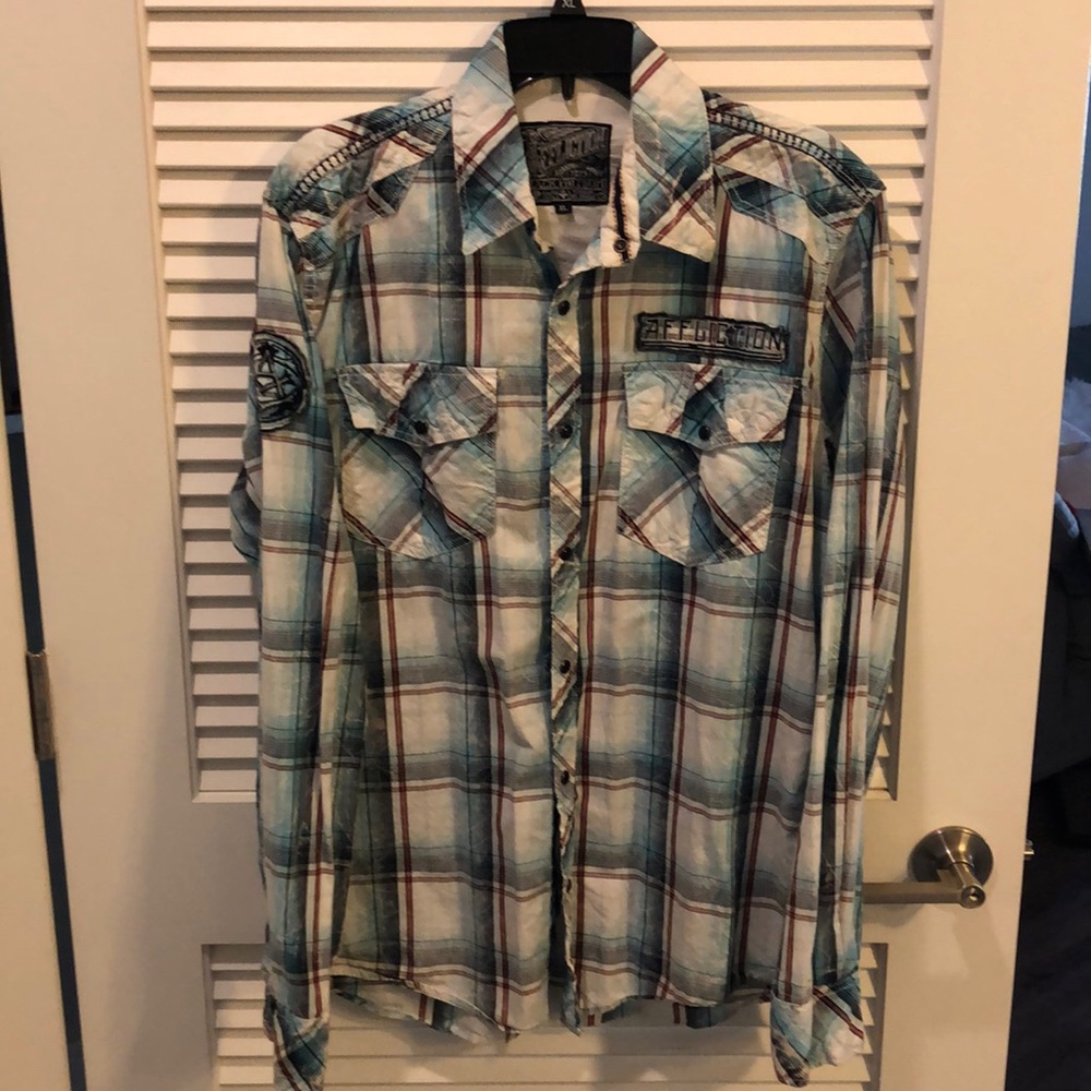 Men’s Affliction shirt
